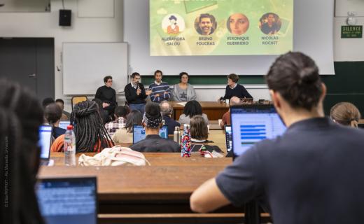 Etudiants amphi ejcam